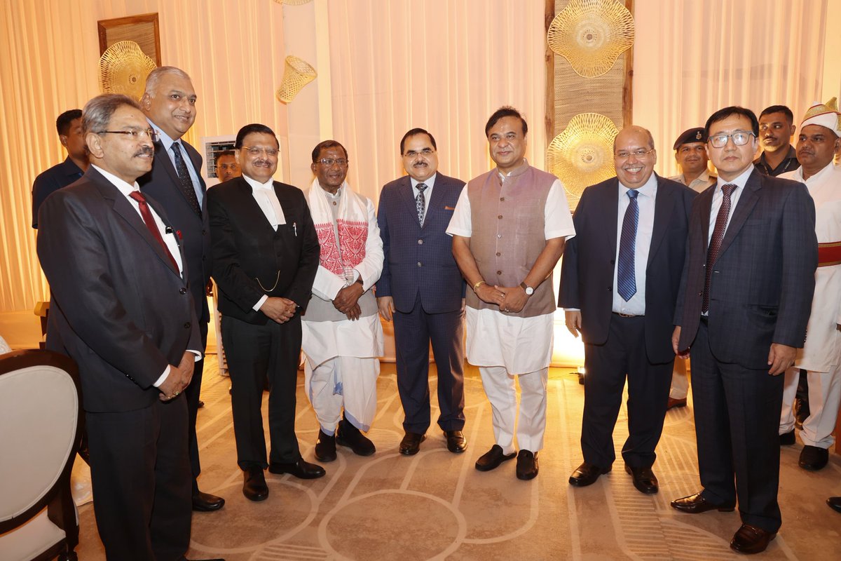 himantabiswa's tweet photo. Attended the oath taking ceremony of Justice Ashutosh Kumar, who has been sworn in as the Chief Justice of the Gauhati High Court. My best wishes for his tenure. https://t.co/X9aGPJrrpp