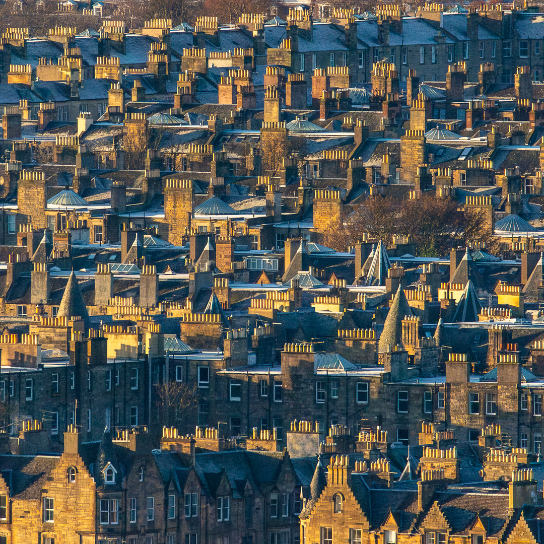 QuintinLake's tweet image. Edinburgh chimneys 🏴
A full-page opener introducing the #Midlothian chapter of #ThePerimeterBook Order here 👉 amzn.eu/d/3pWJtK6