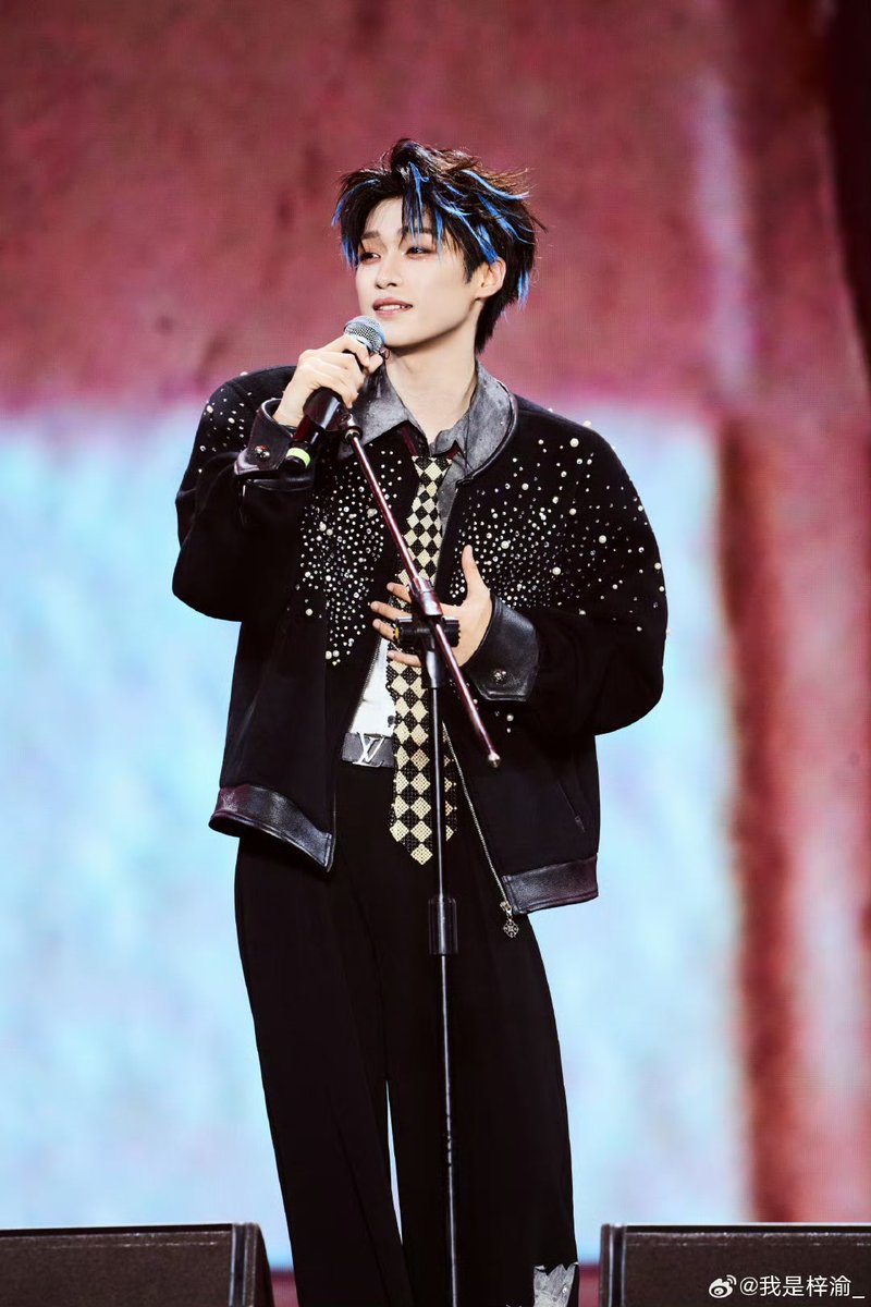 forziyus's tweet photo. 250720 ZIYU WEIBO UPDATE

“我的快乐具像化了，会永远记住这些瞬间！”

#ziyu #梓渝 #RevengedLove #逆爱 https://t.co/D6kCUkvU6U
