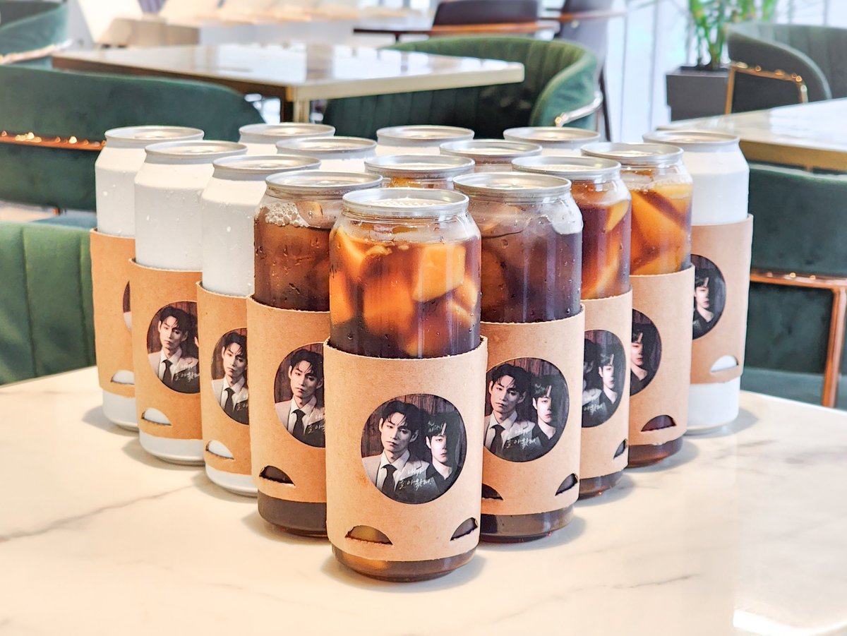 odetodessert_'s tweet image. 카페 오드투디저트 *ᴏᴅᴇ ᴛᴏ ᴅᴇꜱꜱᴇʀᴛ 𝐜𝐚𝐟𝐞
| 🥪 뮤지컬 &lt;플레임즈&gt;
김기택, 강정우 배우님 도시락 서포트
• 햄치즈 샌드위치
• 과일
• 개성주악(기본/메이플할라봉)
• 음료
주문해 주셨습니다!
감사합니다☺️
-
※서포트 문의는 최소 3~4일 전에 미리 말씀해주세요