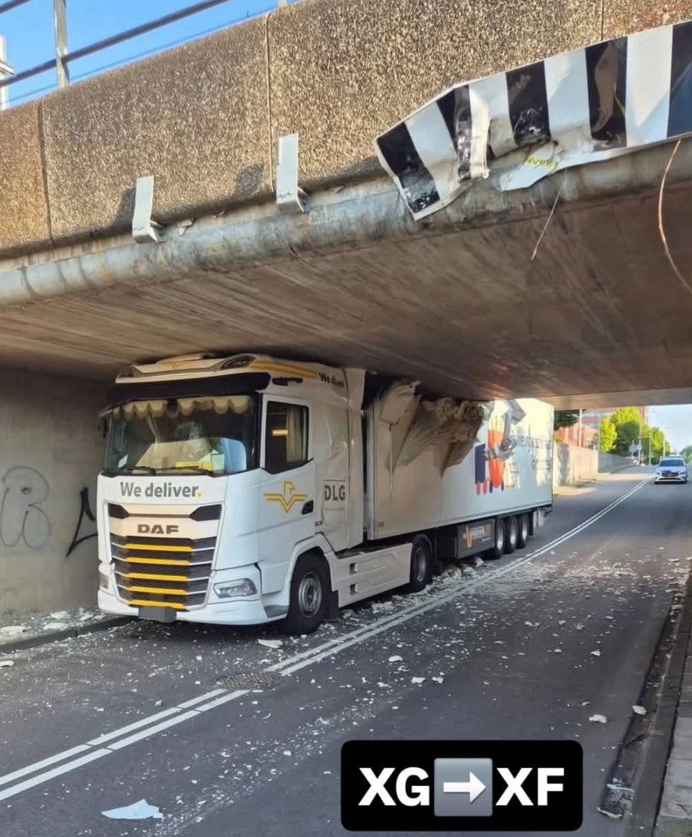 𝖣𝖺𝗇𝗂 (@_dmartag) on Twitter photo Tenemos un problema aquí, <a href="/abelquepasahoy/">Abel</a>. 🤭😅 Tenemos un problema aquí, <a href="/abelquepasahoy/">Abel</a>. 🤭😅