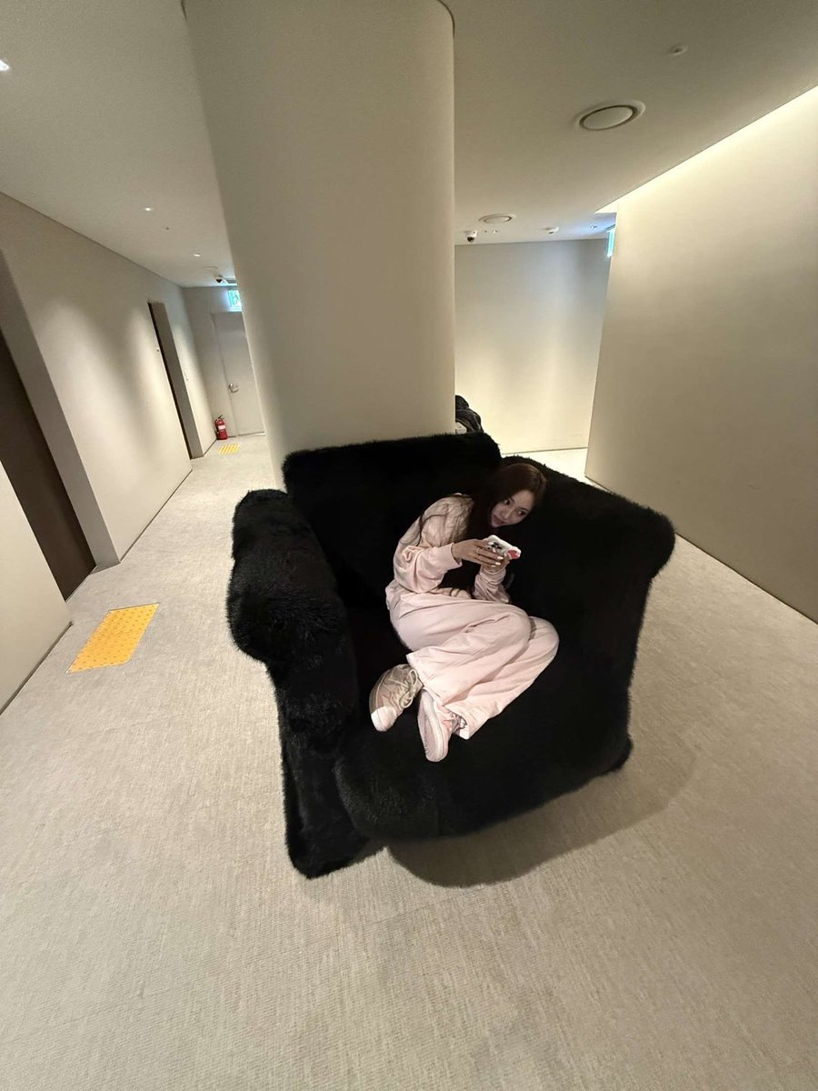 LYSDAYOFF's tweet image. π·π | 250720
π±: π
#YOUNGSEO #μμ
#ALLDAYPROJECT #μ¬λ°μ΄νλ‘μ νΈ