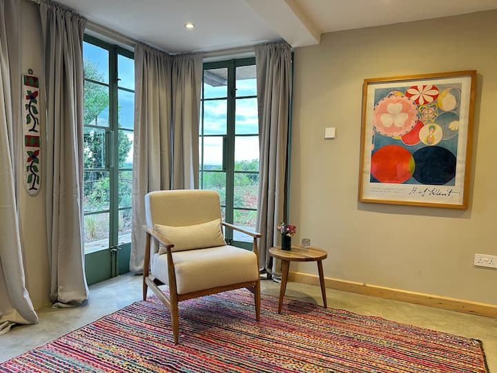 PerfectSafariz's tweet photo. Kilima House isn't just a stay, it's an experience. Boutique luxury, personalized service and unforgettable moments. Perfect for intimate getaways (4-12 guests) on HB or FB meal plan https://t.co/W8EfMu22AM