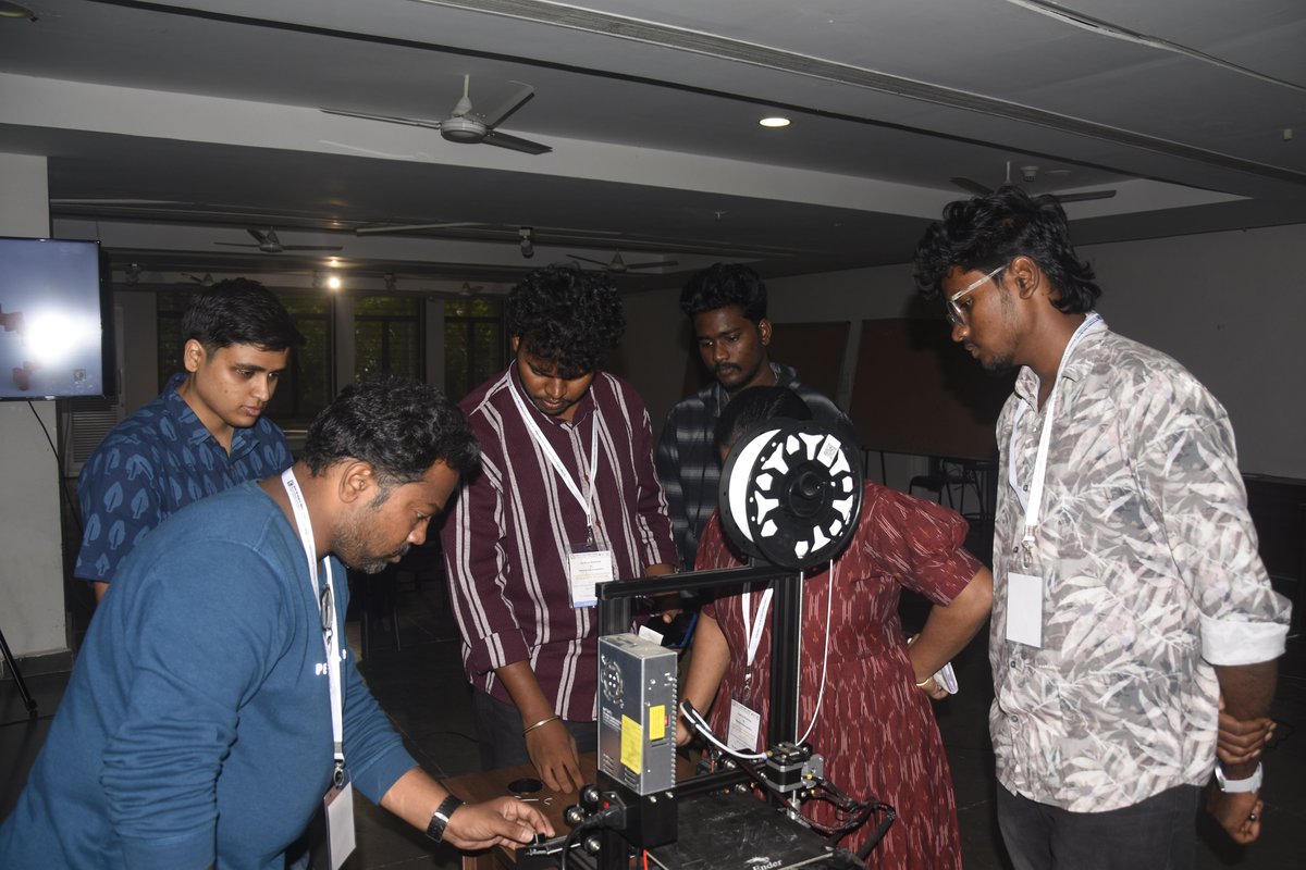 SPAVIJAYAWADA08's tweet image. The Computational Design & Digital Fabrication in Architecture 2025 workshop & symposium was successfully organized at SPA Vijayawada from 14–18 July 2025! sites.google.com/spav.edu.in/co…
#SPAVijayawada #ComputationalDesign #3DPrinting #ArchitectureIndia