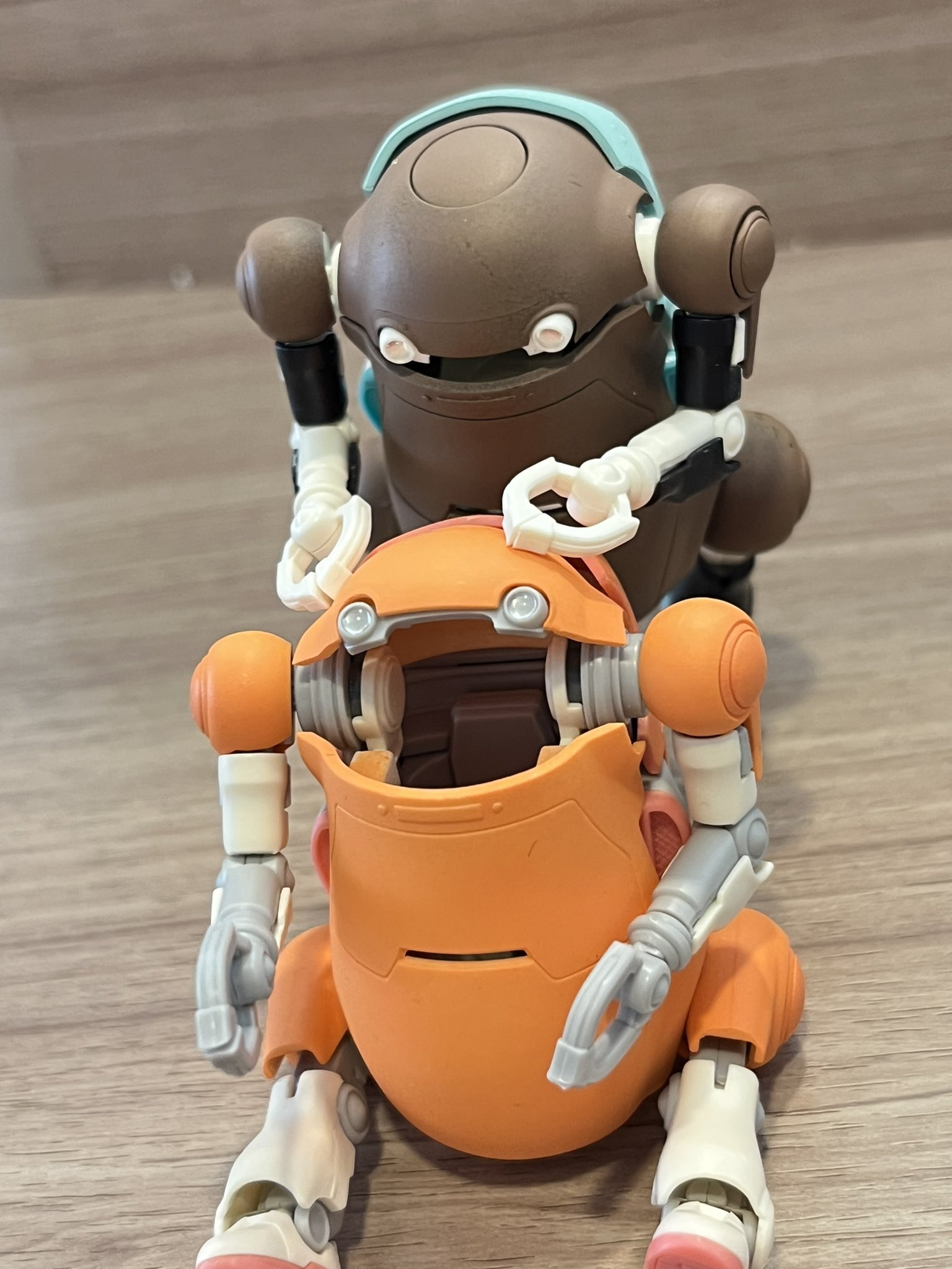 RC174    小さな可愛いりすさんの置物♡   サラふわな毛並みのしっぽ♪ リス | アニマル雑貨・オーナメントの卸サイトWooBia