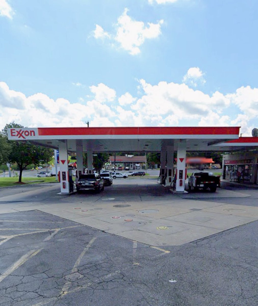 DCNewsLive's tweet image. TEEN CRITICALLY SHOT: near Exxon, 7100 block of Martin Luther King Jr Hwy in Landover— the teen boy was found shot in the neck & back at the gas station. He was dropped off in a car; exact scene is still trying to be located by PGPD…