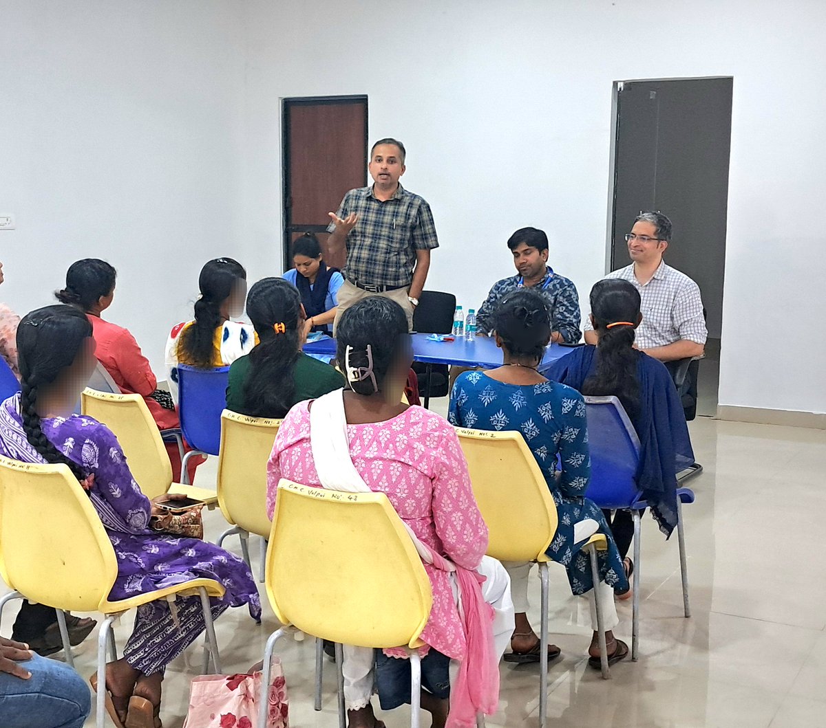 SangathIndia's tweet image. @SangathIndia's NAMASTE Program - WHO-CST Intervention adopts a #familycentred approach with group sessions, home visits, and everyday play and home activities for enhancing #interaction and #participation in the process of developmental learning.
#NIHR #NeurodevelopmentalDelays