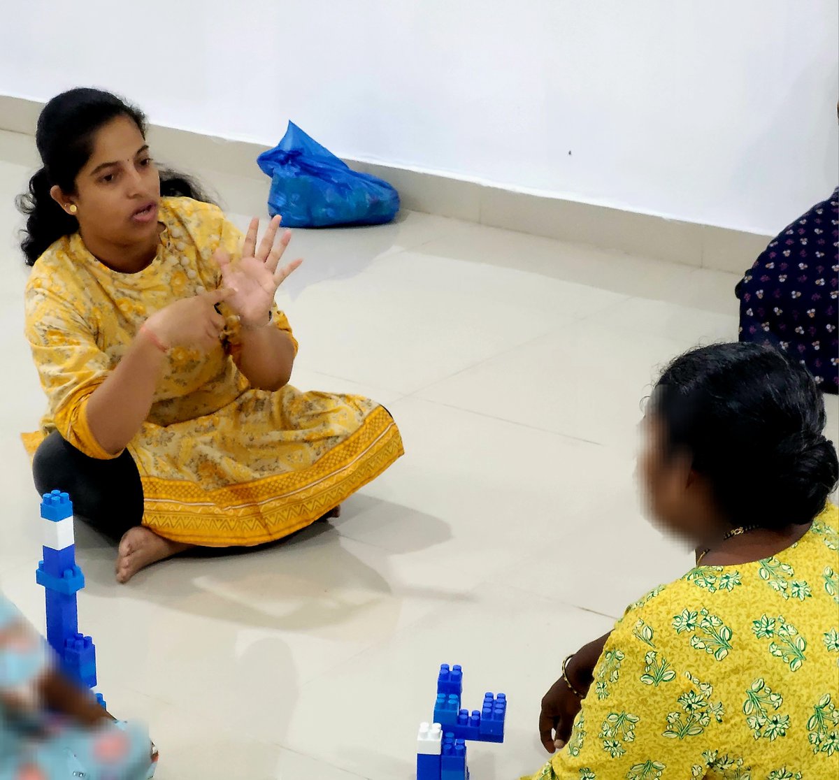 SangathIndia's tweet image. @SangathIndia's NAMASTE Program - WHO-CST Intervention adopts a #familycentred approach with group sessions, home visits, and everyday play and home activities for enhancing #interaction and #participation in the process of developmental learning.
#NIHR #NeurodevelopmentalDelays