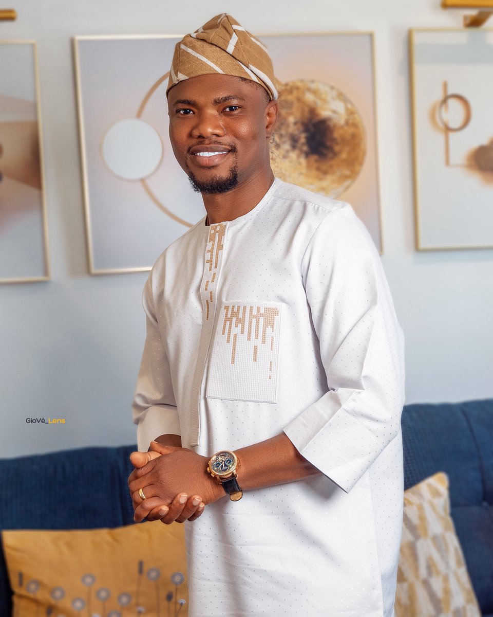 ADEKOYASUBOMI's tweet image. Today, I celebrate another year; another layer of grace.
I’m thankful, not just for the milestones, but for the process.
For the quiet days that built character.
For the tough calls that brought clarity.
For family, faith, and the vision that keeps unfolding, line upon line,…