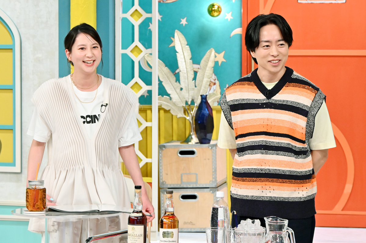 theyakai's tweet image. スタジオオフショット公開📸
今回は #嵐 が大好きな3名が集合!💫
大島さんがメモするのは嵐ノート⁉️🗒
土田さんが絶賛するライブも🎤
皆さんはどのライブが心に残っていますか?👀
#THE夜会 #櫻井翔 #松本潤 #小山慶一郎