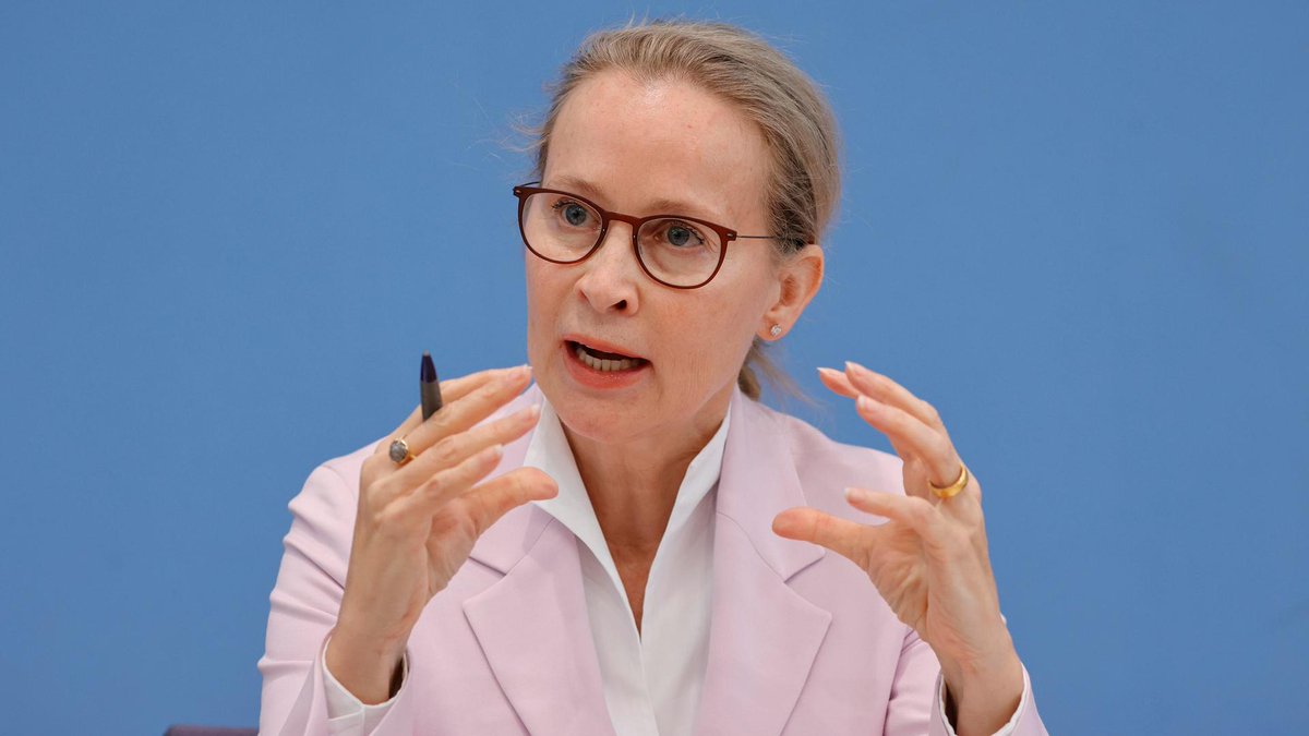 e_munich's tweet image. Das politisch links-rot-grüne Übel Marke Deutschland an der Wurzel packen.
Die Justiz sollte in einem Rechtsstaat eigentlich unabhängig entscheiden. Staatsanwälte müssen hierzulande allerdings möglichen Anweisungen, etwa von Ministern folgen. Ein Unding, meint der Richterbund.…