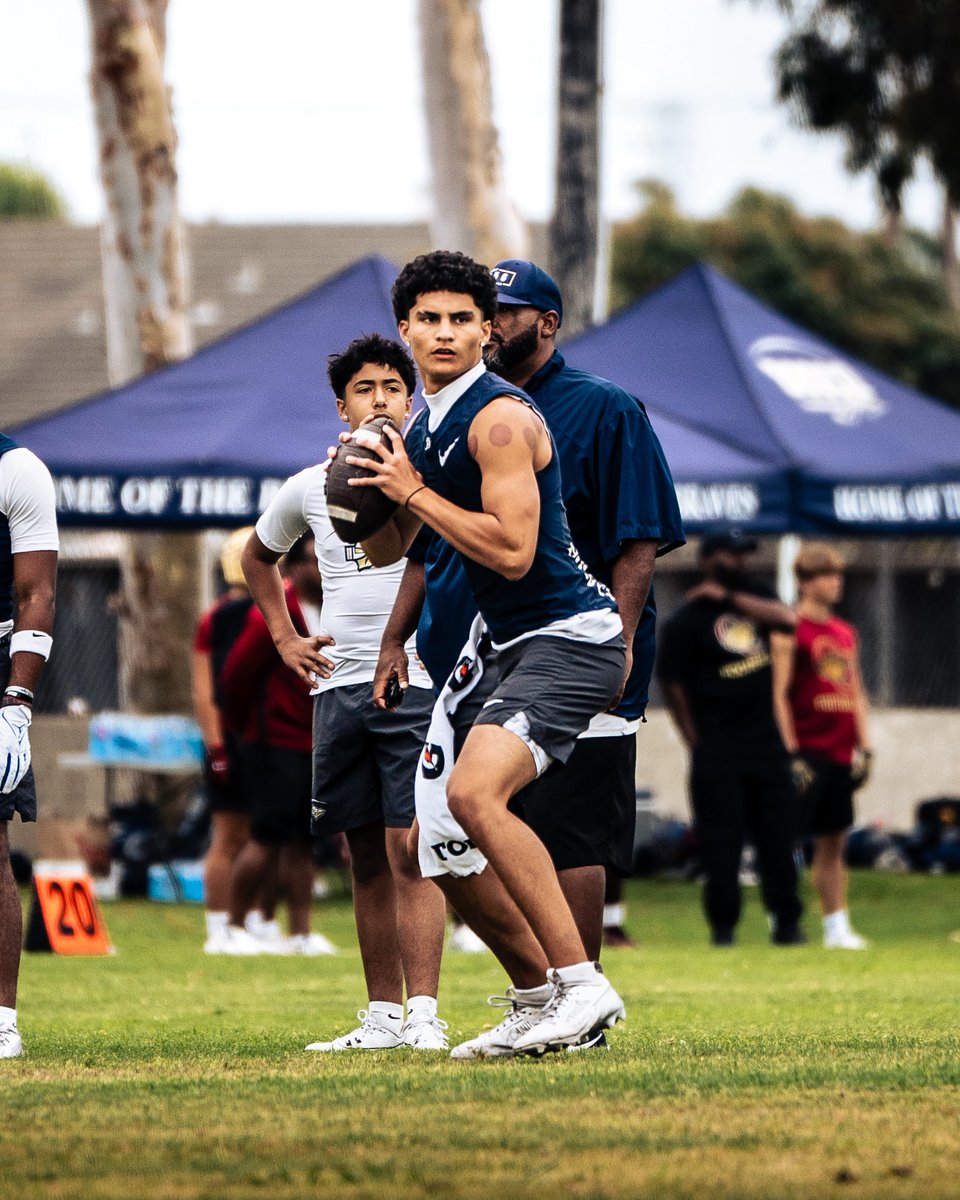lfastudios's tweet image. Check out new article on
KOA MALAU'ULU: THE NEXT GREAT QUARTERBACK AT ST. JOHN BOSCO
@koa1malauulu
lfastudioss.mypixieset.com/blog/koa-next-…