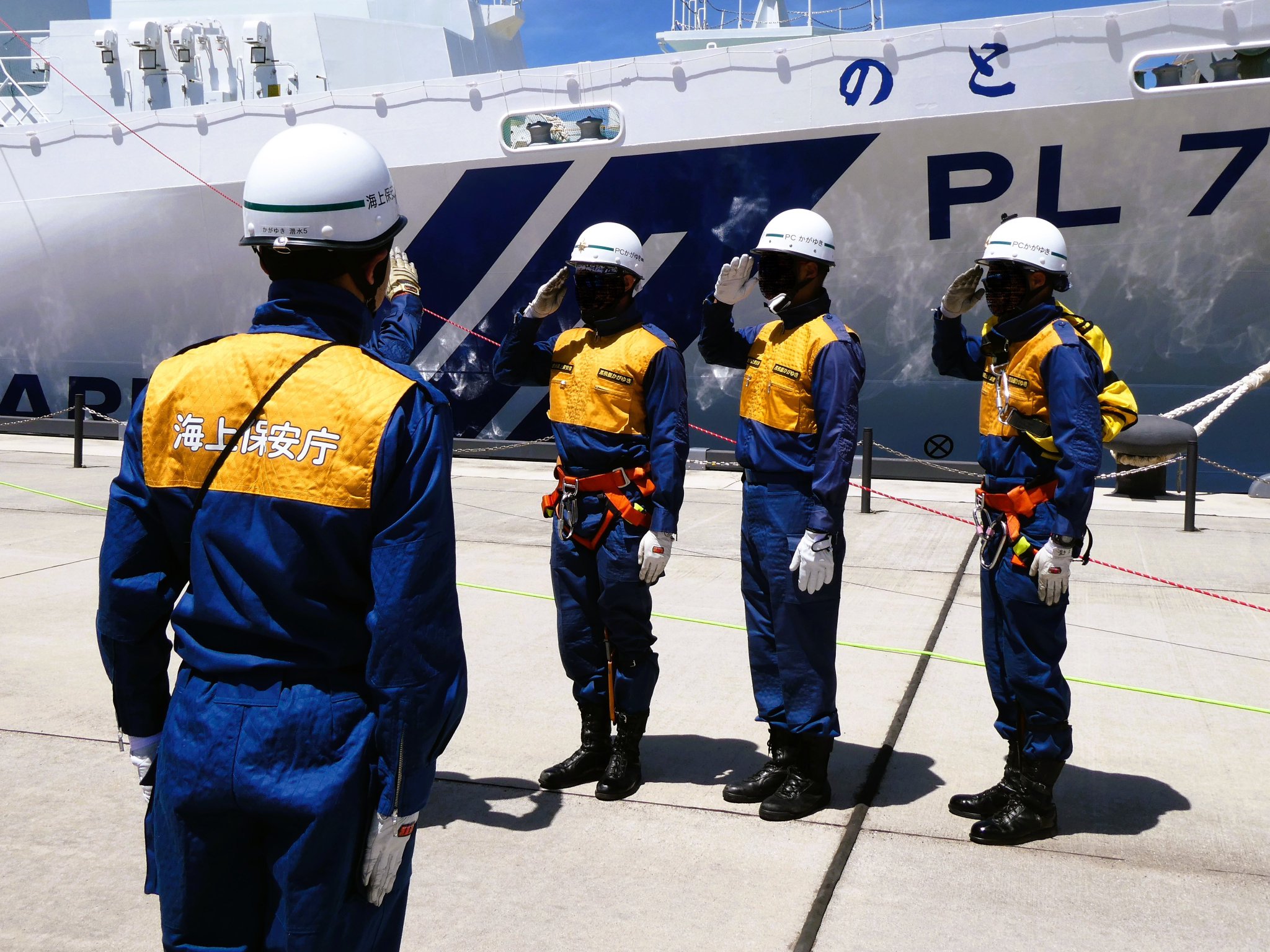 南海に敵機の来襲頻々、台湾警察官大募集 NPC deputy from Taiwan delegation urges DPP authorities to