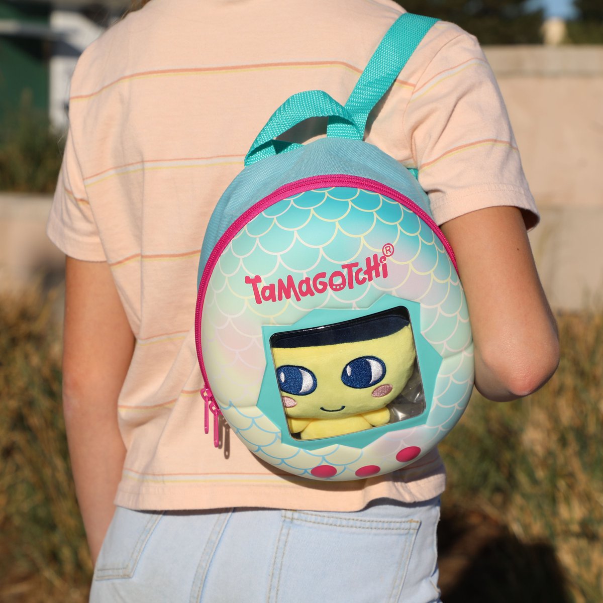 ShopCrunchyroll's tweet image. Now you can take your favorite Tamagotchi on real-life adventures! Each backpack comes with a 3-in-1 plush. 👾🎒
GET: got.cr/tamagotchibp-tw