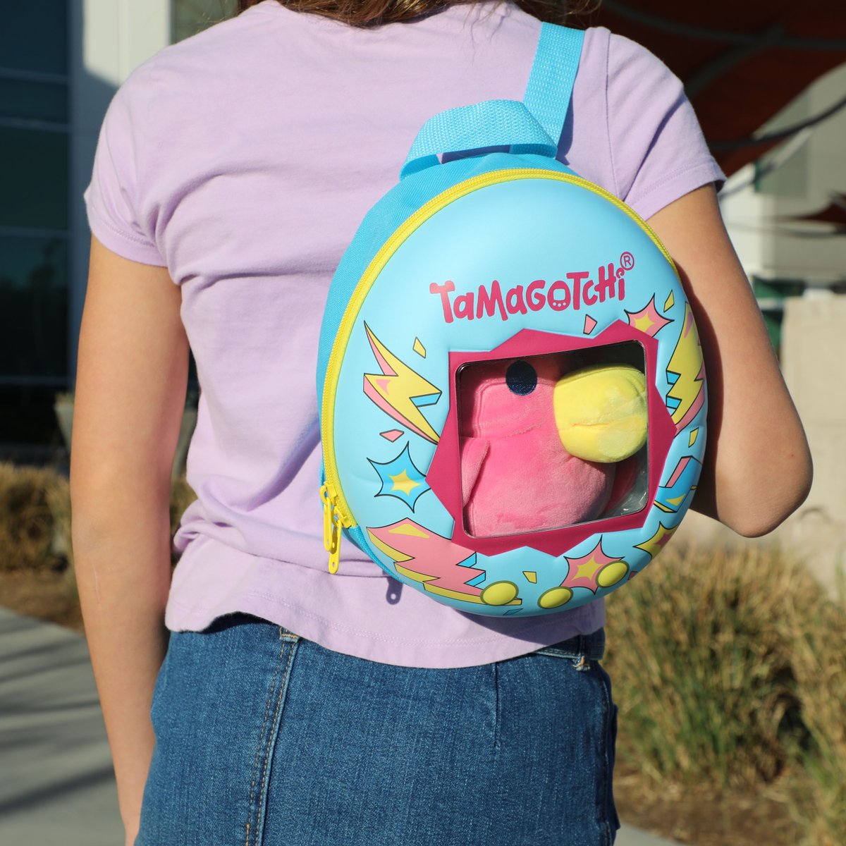 ShopCrunchyroll's tweet image. Now you can take your favorite Tamagotchi on real-life adventures! Each backpack comes with a 3-in-1 plush. 👾🎒
GET: got.cr/tamagotchibp-tw