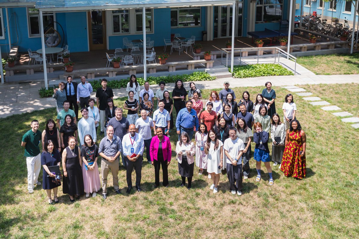 UNICEFChina's tweet image. UNICEF Regional Director @JuneUNICEF is visiting China this week to strengthen cooperation with partners for children.
Today, she met UNICEF staff. She will also meet the Gov't, civil society, development banks & businesses to discuss support & protection for children.