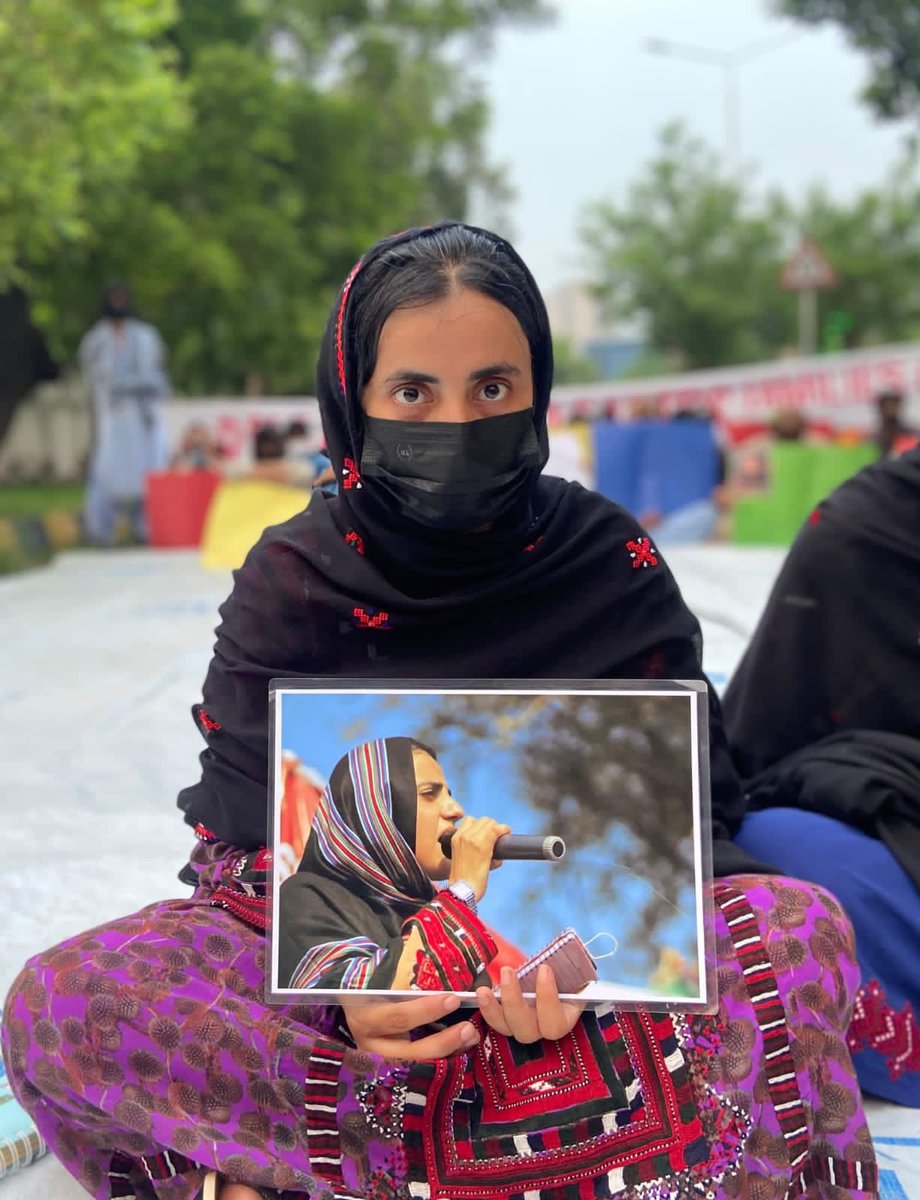 Mahno_Baloch's tweet image. The pain we holds in our hands everywhere and every roads.
#ReleaseBYCLeaders