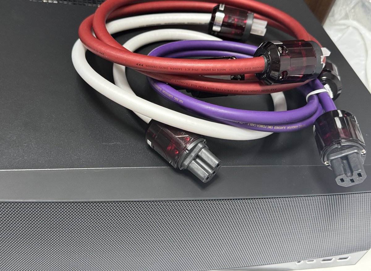 ari160's tweet image. メインPCをHTPC化したが、電源ケーブル何使おう🤔