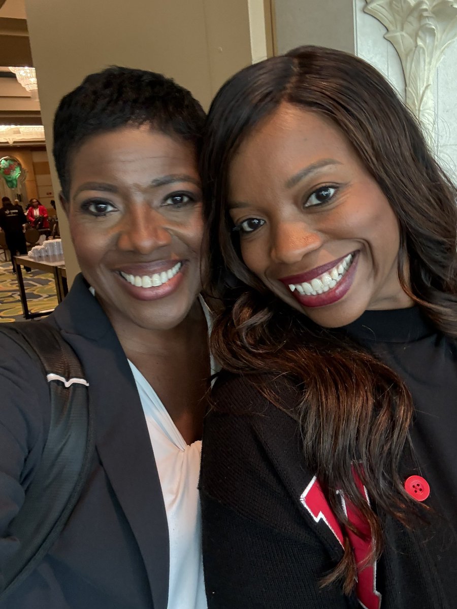 We have so many connections which hold our bond together, and I am grateful for each one! Dr. Rhonda Mason, LCISD Assistant Superintendent❤️