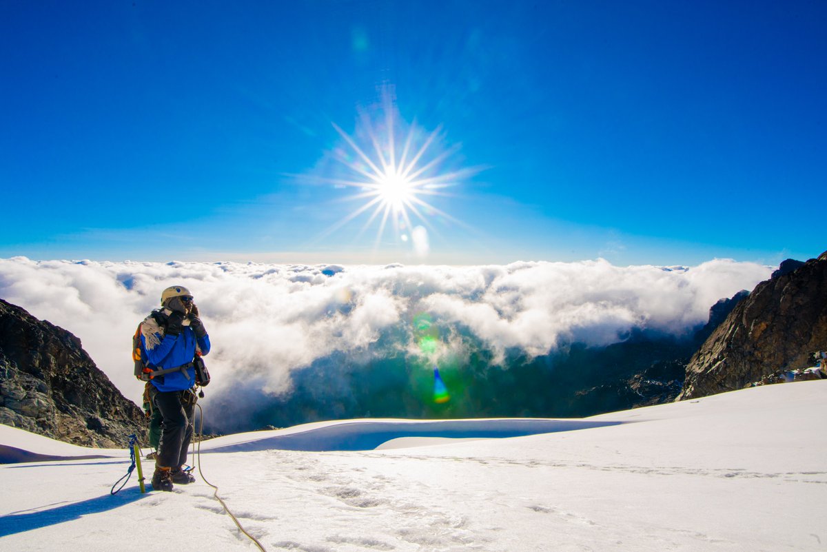 nyanasafaris's tweet image. ⛰️ Rwenzori Mountains Trekking
5 Days | Trek Africa’s tallest mountain range — The Mountains of the Moon!
For serious adventurers only.
📞 Start your climb: +256 702 674 064
#ExploreUganda