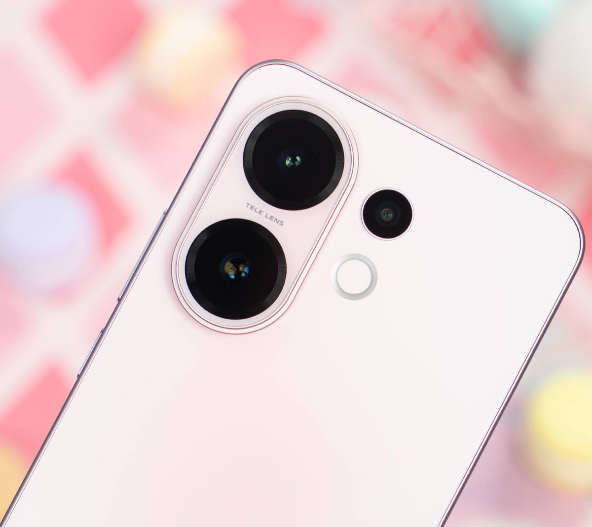 ProTechVillage1's tweet image. Vivo V60 🚀 in India🇮🇳 soon!
📱 6.67&quot; 1.5K AMOLED, 120Hz
⚡ SD 7 Gen 4 (UFS2.2)
📸 50MP OIS + 8MP UW + 50MP 3x Periscope OIS
🤳 50MP Selfie
✅ A16 + OriginOS
🔋 6500mAh  | 90W ⚡
🏊 IP68/69
✅ Zeiss Optics | Stereo Speakers
💰 Expected: ₹38,999
#vivoV60 #vivo #vivoIndia #5GPhone