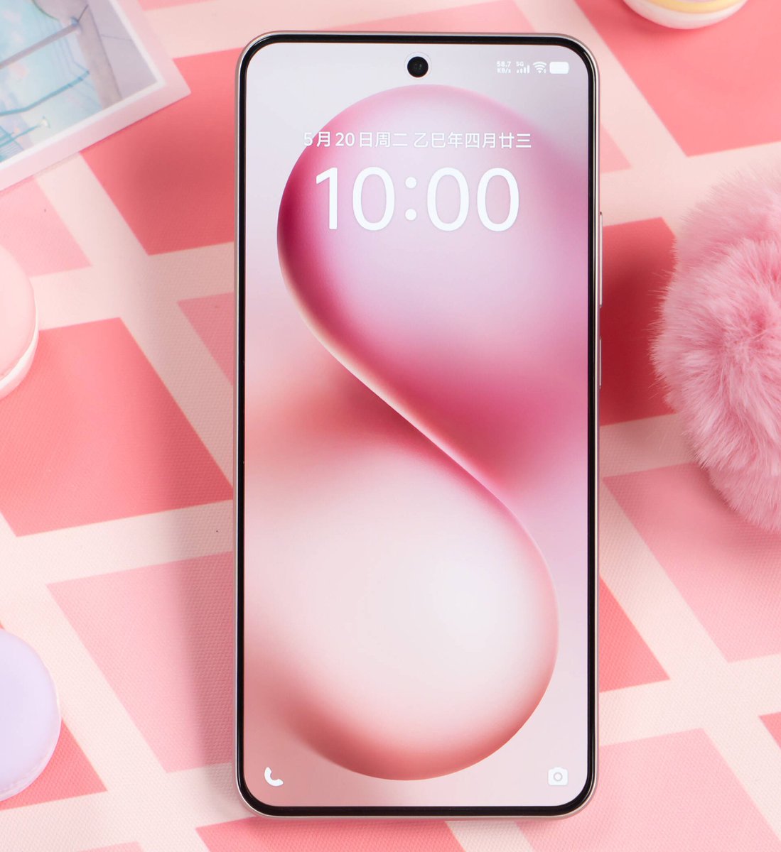 ProTechVillage1's tweet image. Vivo V60 🚀 in India🇮🇳 soon!
📱 6.67&quot; 1.5K AMOLED, 120Hz
⚡ SD 7 Gen 4 (UFS2.2)
📸 50MP OIS + 8MP UW + 50MP 3x Periscope OIS
🤳 50MP Selfie
✅ A16 + OriginOS
🔋 6500mAh  | 90W ⚡
🏊 IP68/69
✅ Zeiss Optics | Stereo Speakers
💰 Expected: ₹38,999
#vivoV60 #vivo #vivoIndia #5GPhone