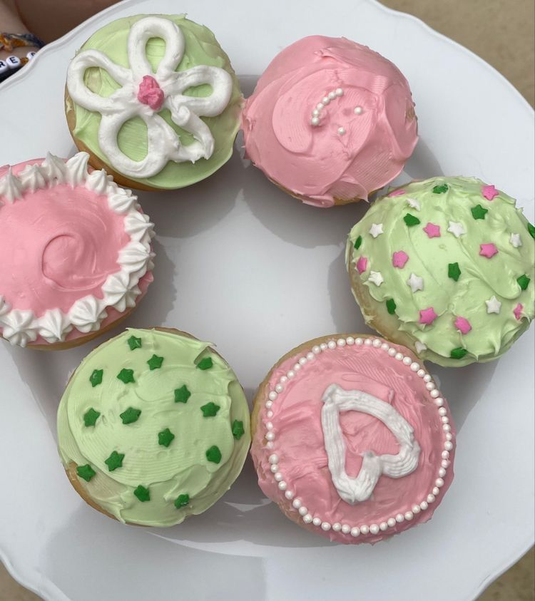 ETHEREALPRADA's tweet image. 