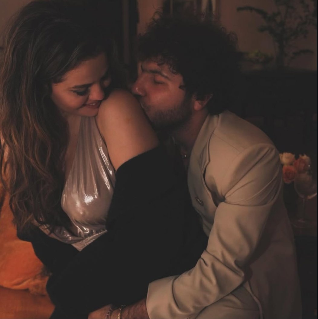 sevenheavens22's tweet image. this is what a happy, healthy relationship looks like
2024 2025
