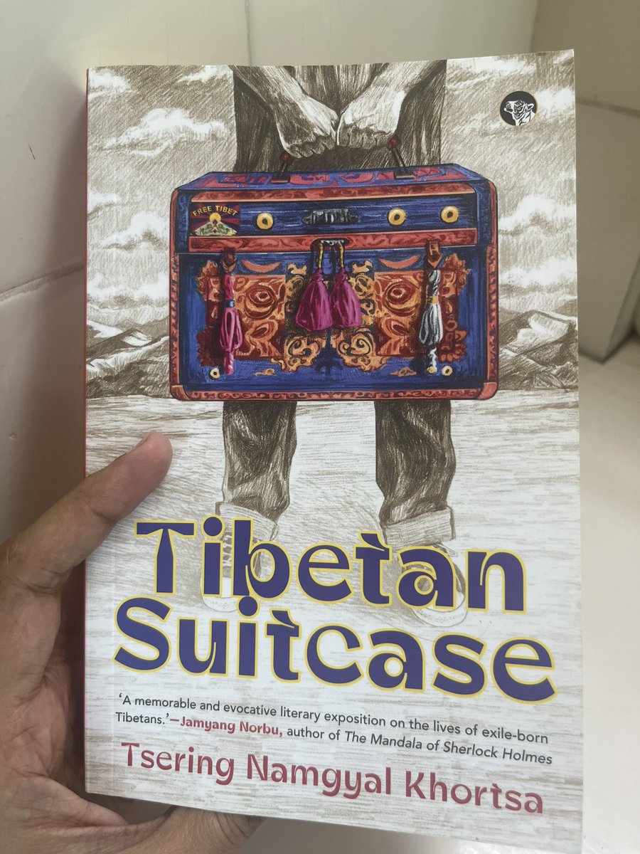 ideasmithy's tweet image. I bought ‘Tibetan Suitcase’ by Tsering Namgyal Khortsa months ago at BookGarden (Vileparle East). Because Tanu gift-wrapped it so beautifully, I couldn’t bear to open it. I just did and found this note hidden inside. #Books