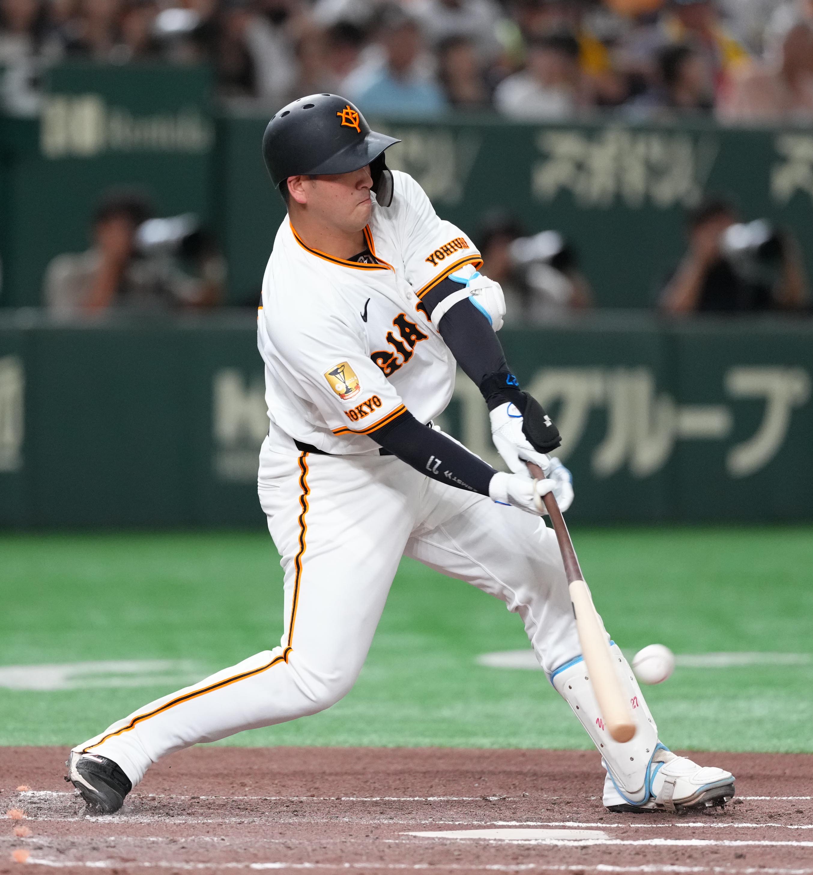 第1回阪神巨人OB戦 K18ネクタイピン(wugege様) 4番ファースト王」のメンバー発表に東京ドームが大歓声 阪神