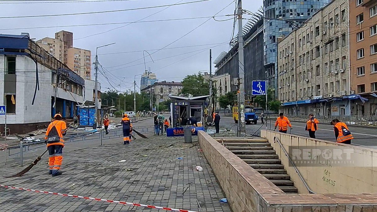 fuadshahbazov's tweet image. 📌In light of President Ilham Aliyev's recent remarks, #Russian missiles "surprisingly" landed very nearby the #AZE Embassy in #Kyiv yesterday, followed by human casualties. Moreover, #Kremlin-linked social media accounts actively engaged in anti-AZE campaign demanding to "punish…