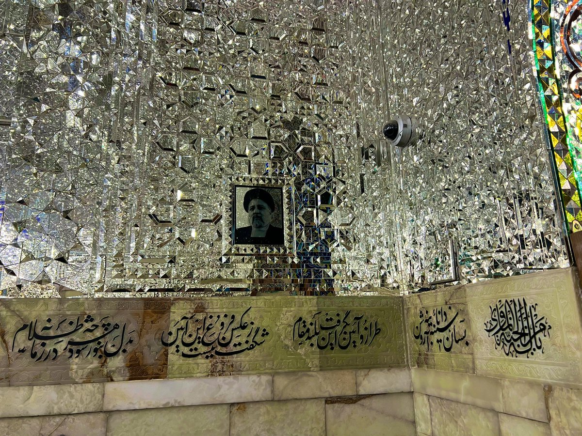 shahbazialii's tweet image. آقا سید !
ما رو برای نقدهای تندمون، برای قدرنشناسیمون حلال کن…