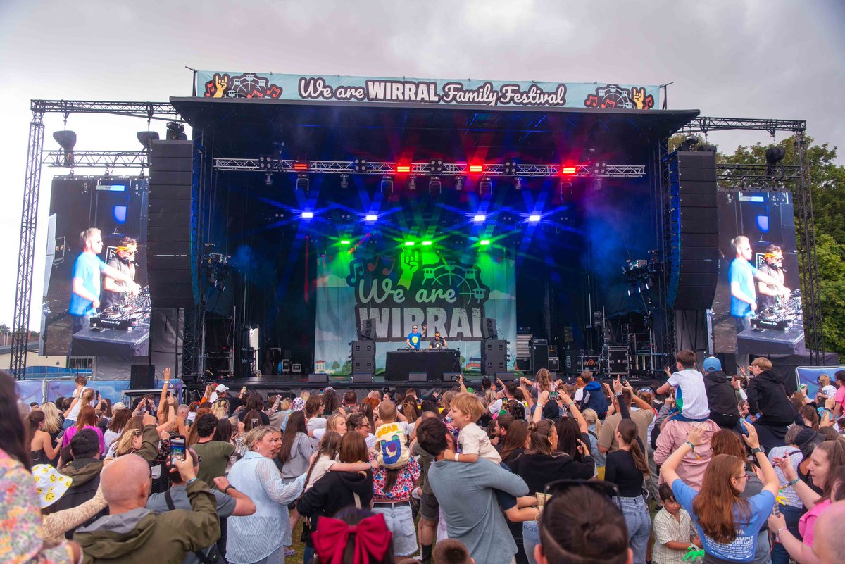 2324Photography (@2324photography) on Twitter photo Thunderstorms may have called time on their set but Birkenhead was bouncing to <a href="/dickndom/">Dick and Dom</a> at #WeAreWirral Thunderstorms may have called time on their set but Birkenhead was bouncing to <a href="/dickndom/">Dick and Dom</a> at #WeAreWirral