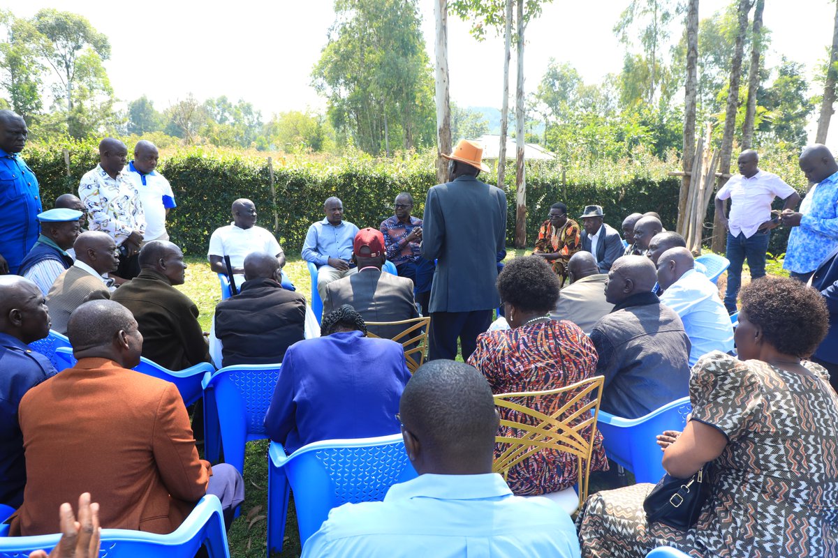 JohnMbadiN's tweet image. Held special engagement with Migori's Suna Elders led by Ker Mzee Riogi Riogi on unity & economic development of the region before joining Mkuro PEFA Faithfuls in Suna West for church activity. Present: Governor Ochilo, area MP Masara, Migori Speaker Rusana & a contingent of MCAs