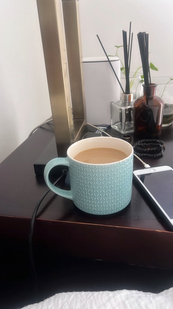 MelikhayaL3006's tweet image. 🌞 There’s nothing like being home on a Monday, yazi. Good morning, beautiful people!