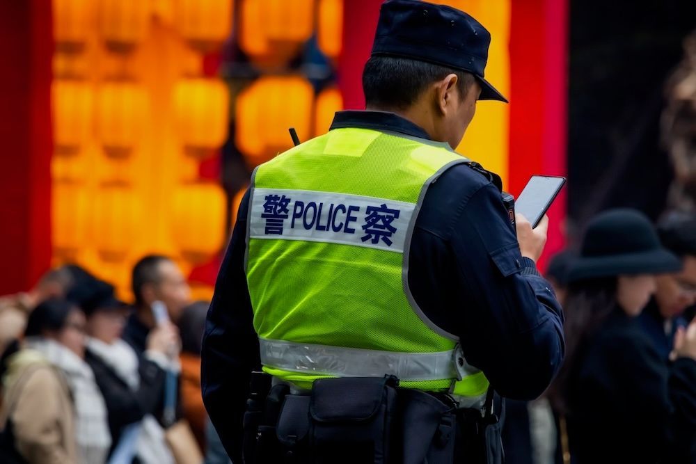 IFEX's tweet image. #China 🇨🇳 Shane Yi of Chinese Human Rights Defenders said the new Internet ID regulations "escalate Beijing’s attack on free speech, putting human rights defenders, journalists, lawyers & anyone who questions authority at even greater risk.” @article19org
buff.ly/sKsvKCS
