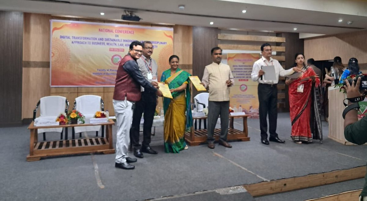 NiraMohapatra's tweet image. Honoured to present my research paper “Impact of AI-Enabled Learning Resources on Learner Experience” at the National Conference hosted by @SOAUni01  
#AIinEducation #DigitalTransformation #LearnerExperience #ResearchPresentation #InnovationInLearning #SOAUniversity #AI4Education