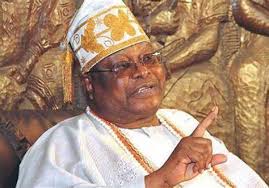 PrimeReportersn's tweet image. Awujale Was the Godfather of APC – Tunde Bakare Reveals
Pastor Tunde Bakare has credited the late Awujale of Ijebuland, Oba Sikiru Adetona, with playing a decisive role in the birth of the All Progressives Congress (APC). Speaking at the Global Community Citadel Church, Bakare…