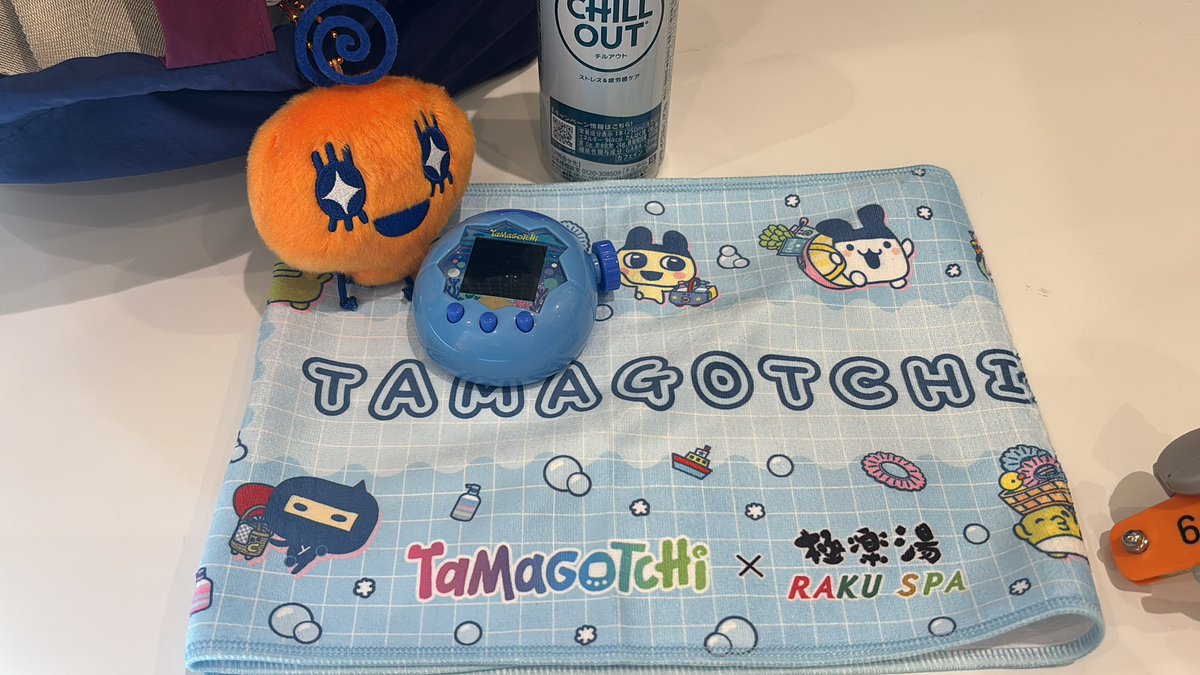 soldatcat's tweet photo. たまごっちコラボ熱い！！

#お風呂で発見たまごっち https://t.co/rsXXAcxxup