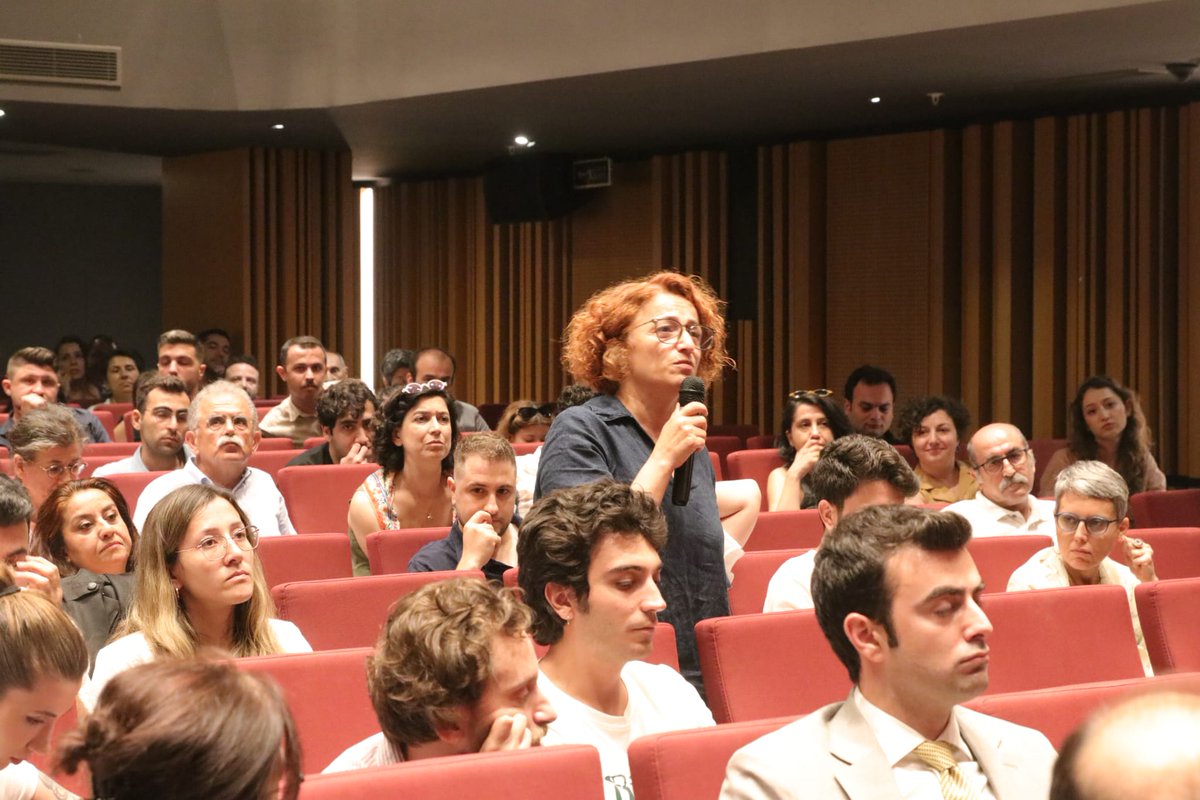 istabip's tweet image. "Demokrasi ve Barış Mücadelesinde Meslek Örgütlerinin Rolü" Paneli Yapıldı
👇
istabip.org.tr/8574-demokrasi…