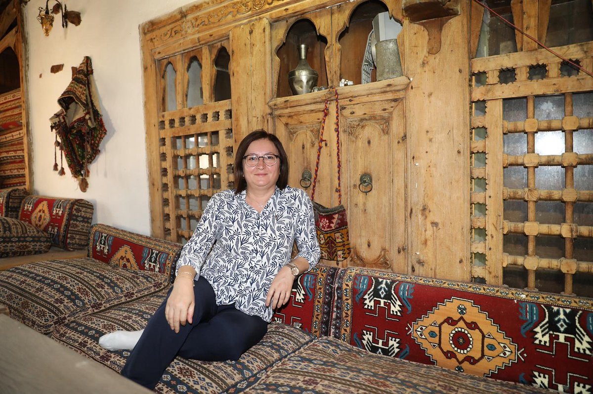 “ Demişler ki :
Malı mülkü değil,
Kaşı gözü değil,
Hırkası heybesi de  değil, Merhametidir.
Bir insanı güzelleştiren.”
-Hz.Mevlana-

Torosların Kardeleni Akseki’mden 
Hepimize iyi haftalar diliyorum. ✨🍀