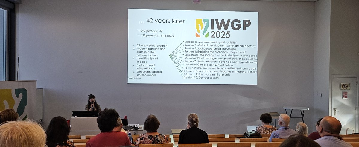 DrJenniferBates's tweet image. Welcome to #IWGP2025! The conference is beginning with a link down memory lane from the 6th meeting in 1983 held in #Groningen... to the conference today.
#archaeobotany #archaeology #archaeologicalscience