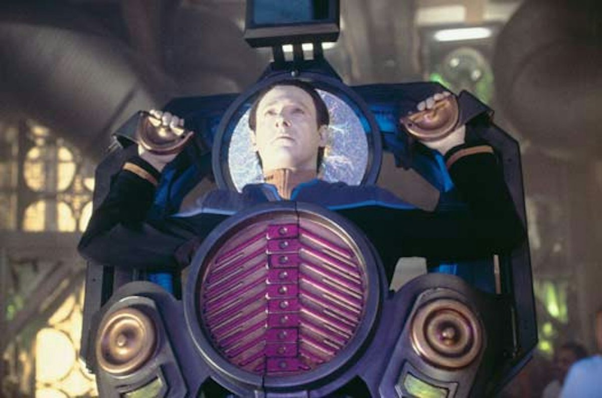 LCDR8bit's tweet image. あ！名前変えられた！ハチビット少佐と申します。 
レトロゲーム界隈の皆様、よろしくお願いします！ 
大好きなデータ少佐に愛を込めて