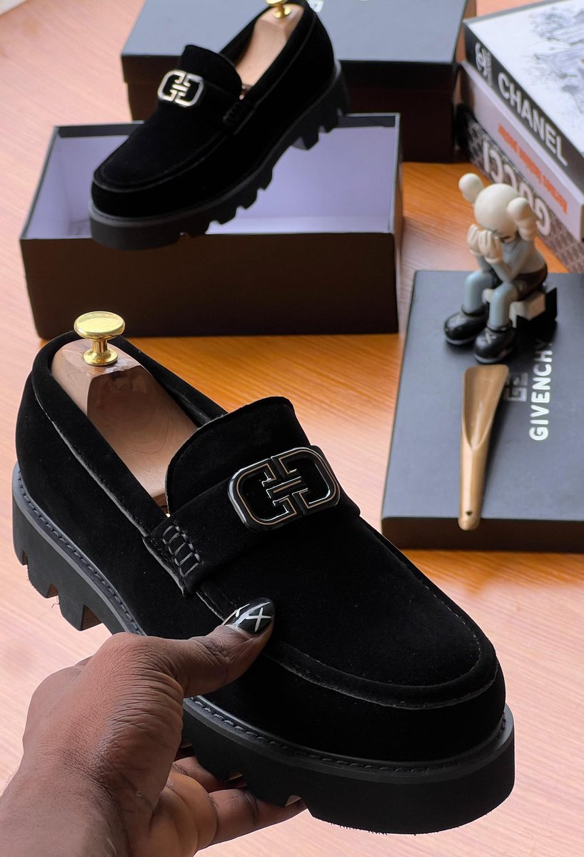 nmesoomaa's tweet photo. Good morning 🌞 

Black : size 40-46
Brown : size 42-46
Price : 39k each https://t.co/YhZCAMPQOO