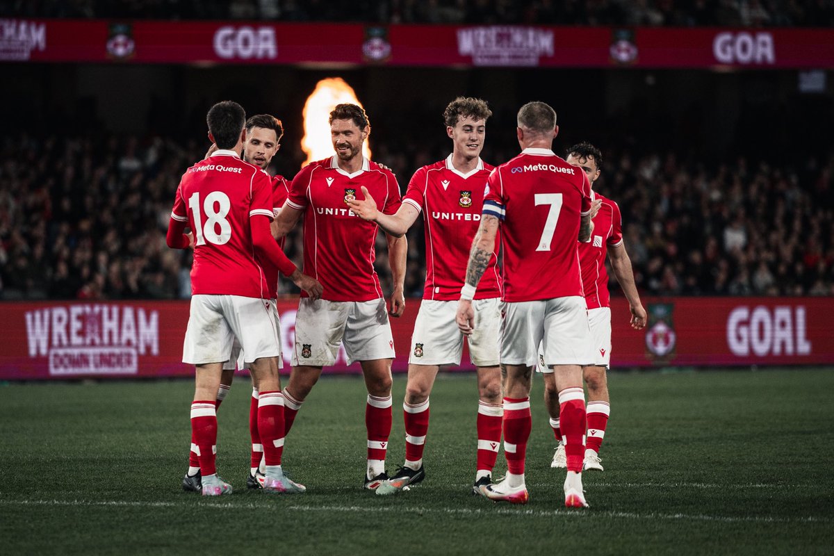 Wrexham_AFC's tweet photo. Two countries, three cities and 102,661 fans. 

Thank you for an unforgettable experience, Australia and New Zealand 🙌

🔴⚪️ #WxmAFC https://t.co/sVcFYxAnGV
