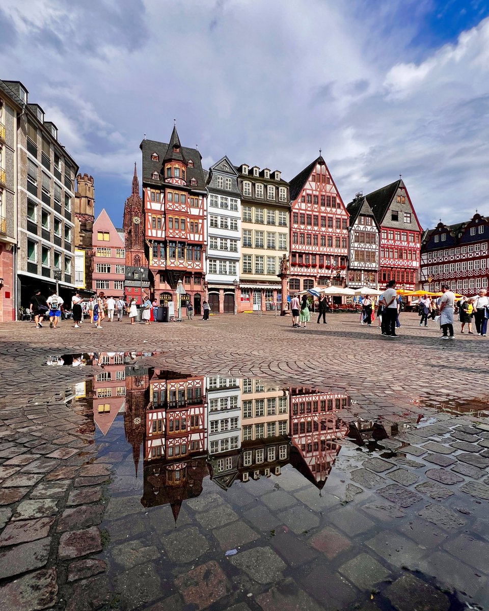 Stadt_FFM's tweet image. Morsche, Montag! 👋 ☁️ 🪞