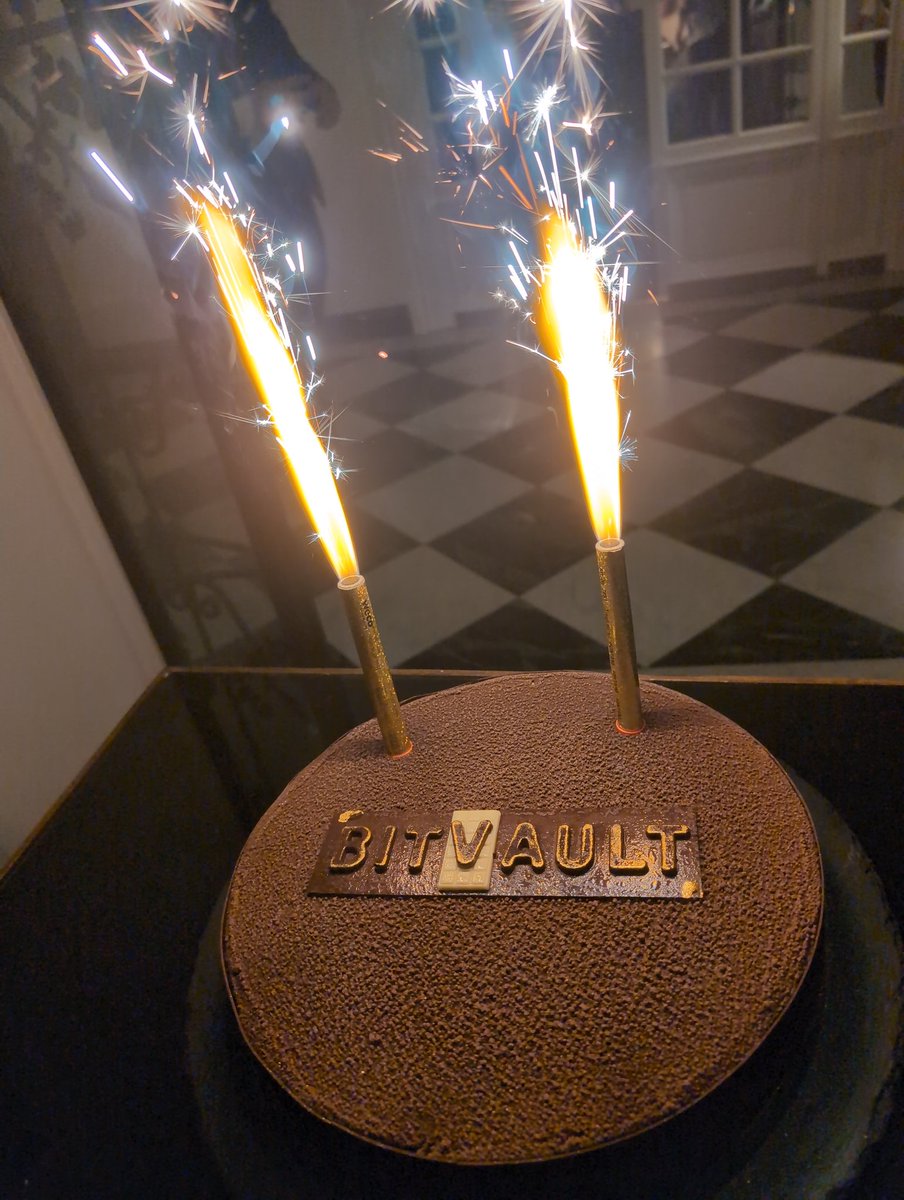 midimarcus's tweet image. Great celebration yesterday for @BitvaultApp pre-seed funding. Thanks for having me and congrats to the whole team. Go rock it @CiccioMadonna!