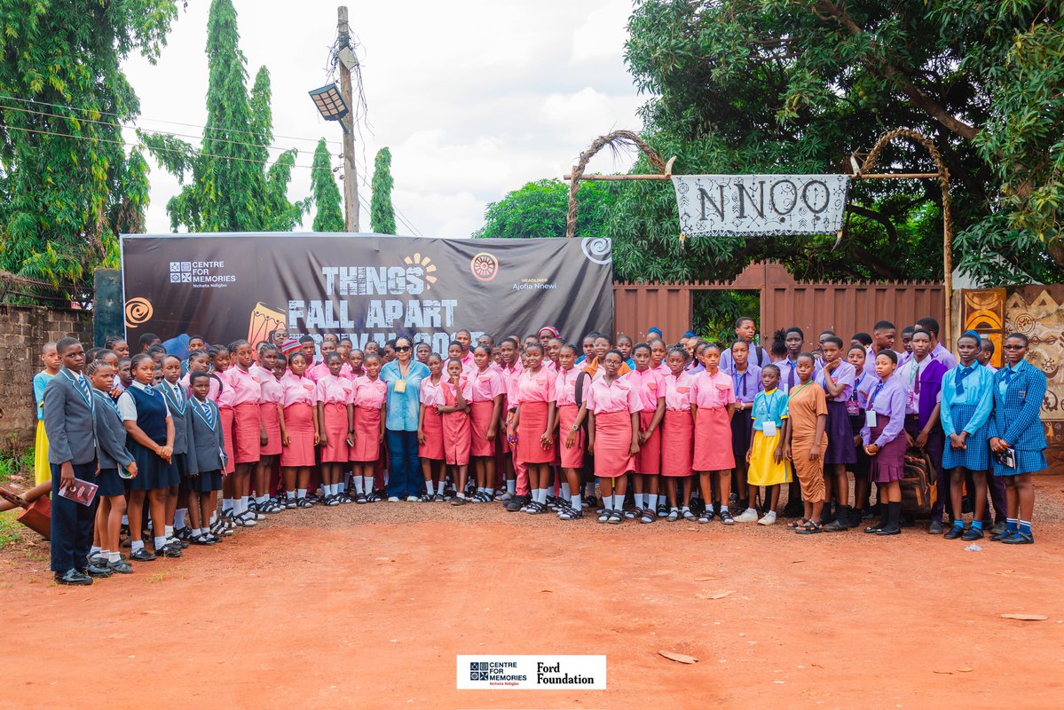 cfmemories's tweet image. The July 2025 edition of Ńkàtá Ụ́mụ̀ Íbè, held as part of the Things Fall Apart Festival 2025, was nothing short of amazing.
The day began with our growing Ńkàtá Mentorship Session, where young minds; the next generation of Ìgbò thinkers and leaders enjoy a mentoring…