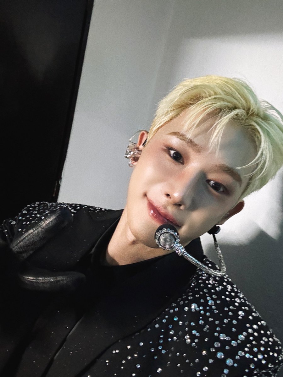 official__wonho's tweet image. ¡WENEEs de CDMX, gracias por hacer brillar el cierre de esta gira por LATAM!
Gracias por estar conmigo hasta el final.
Volveré muy pronto. ¡Espérenme! 🇲🇽
#원호 #WONHO