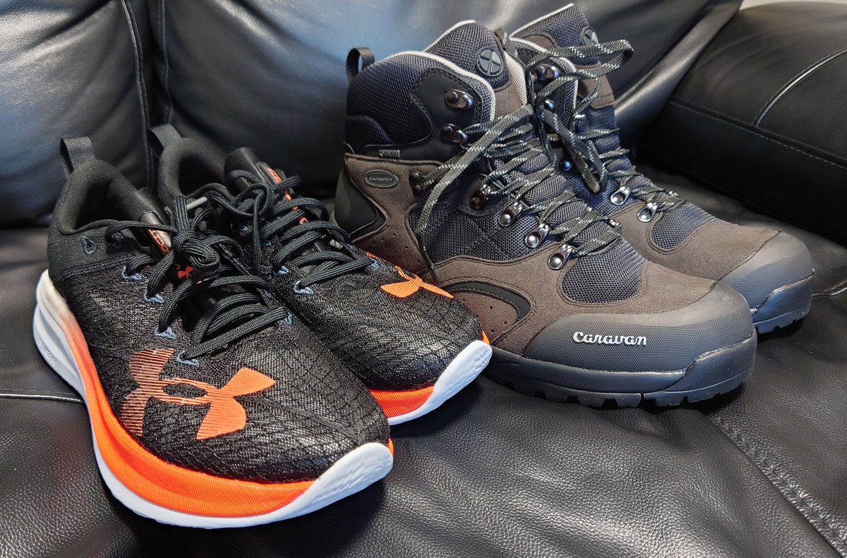 eroki_trick's tweet image. マラソンと登山用におニューのお靴を買いました!!
来年フルマラソンに挑戦します!
登山はファミリーでエンジョイ勢の予定です!